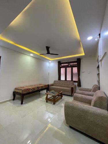 Holiday Home #Vibrant#Hear of the City #Family Only in Kadri