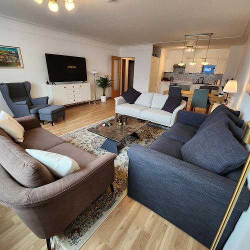  Lovely Apartment for 4 on the Danube River - Free Private Parking in Wien