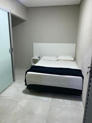1 double bed, 2 twin beds