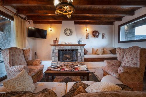 Chalet Renata 2 Livadi Arachovas - Καλύβια Λιβαδίου Αραχώβης