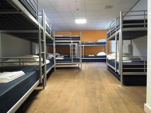 Gemeinschaftszimmer, gemischtes, 14 gäste
