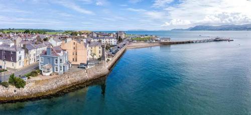 Modern Townhouse in the heart of Beaumaris