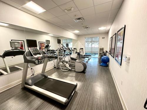 Holiday Inn Express & Suites Anaheim Resort Area, an IHG Hotel in Anaheim, USA