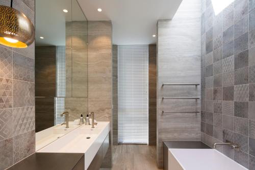 The Ivy Box Apartment - image 14