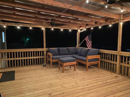 Fishermans Retreat with Patio at Lake Sam Rayburn in Brookeland, USA