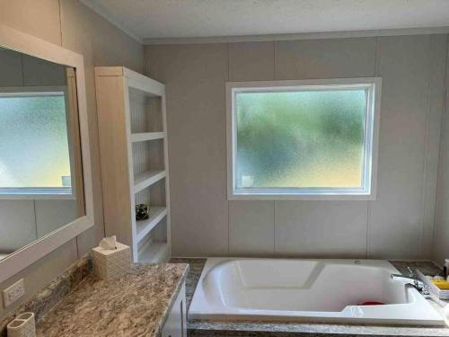 Fishermans Retreat with Patio at Lake Sam Rayburn in Brookeland, USA