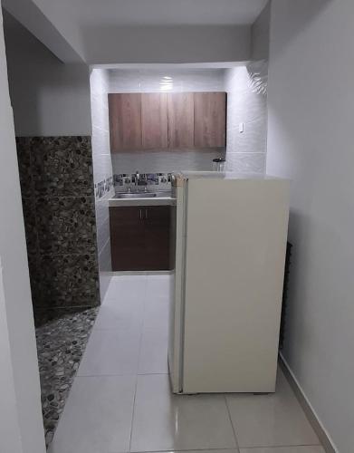 virtuve, J79 Apartamentos Cerca al Parque Deportivo-pista de BMX- Pista patinaje velocidad- Complejo Acuático (J79 Apartamentos - Cerca al Parque Deportivo -Pista BMX- Pista Patinaje Velocidad - Coliseo Mayor - ) in El Salado
