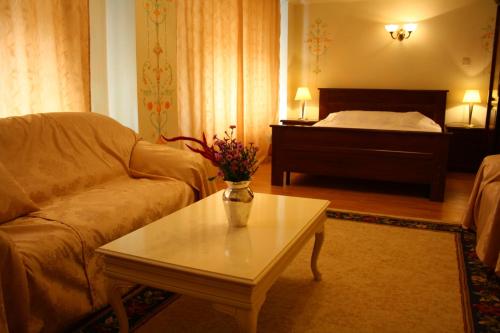 Villa Tamara - main image
