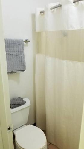 Hotel 2 Queen Beds Hotel Room 131 Wi-Fi Hot Tub Booking in Stillwater, USA