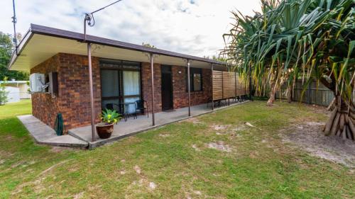 Pet friendly lowset home with room for a boat, Wattle Ave, Bongaree