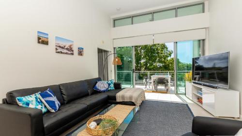 Modern Unit In The Heart of Woorim Bribie Island