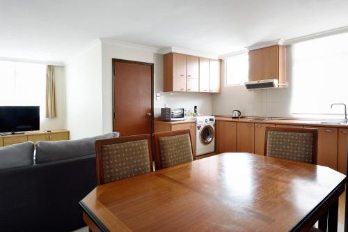 The Assembly at Stevens, Service Residences near Sixth Avenue MRT Station