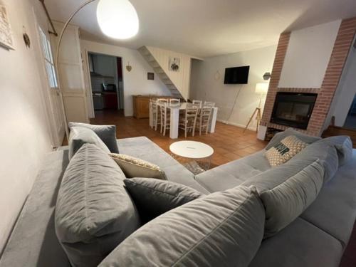Lauraguel Gîte (Lauraguel Gite) in Mourvilles-Hautes