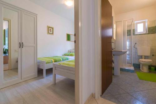 Apartment image 10