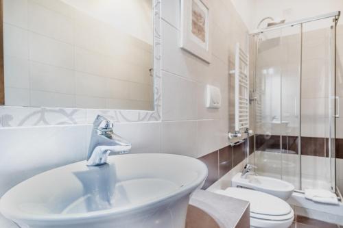 Vatican City Guest House - image 11