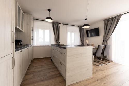 廚房, Die Arkade in 埃爾騰多夫