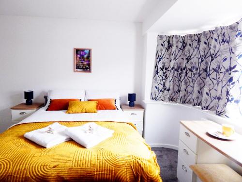 Modern, well located en-suite rooms with parking - Orbitat Accommodations, Cambridge (photo 5)