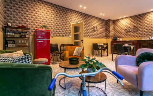 The Newport Lodge included 3h PRIVATE indoor welnes & use e-bikes - image 4
