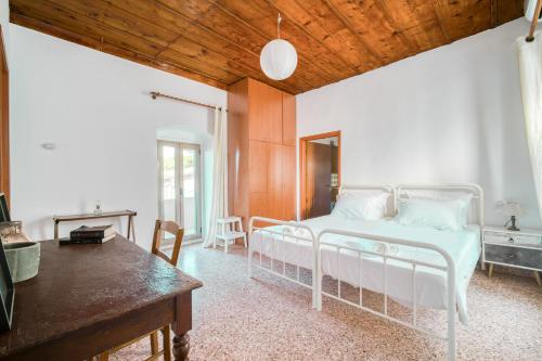 Serenity View - traditional village apartment in Moires