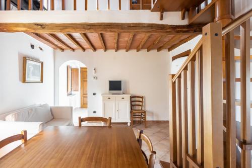  Siena Cozy Apartment with Private Garden! in Val di Pugna