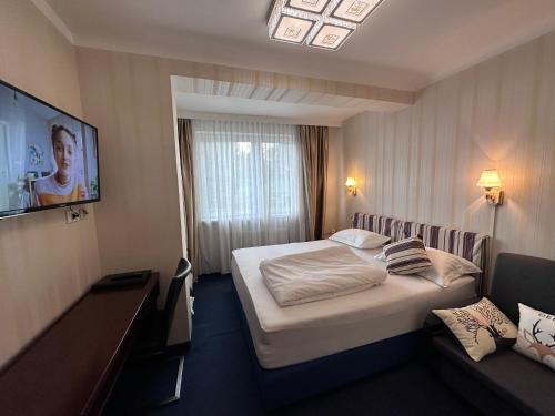 Hotel Austria - image 10