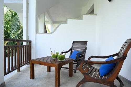 Beach Inns Holiday Resort - Celeste in 마타라