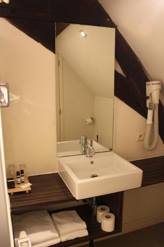 Amaryllis Hotel Veurne - image 2