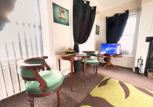 The Georgian Apartment - image 6