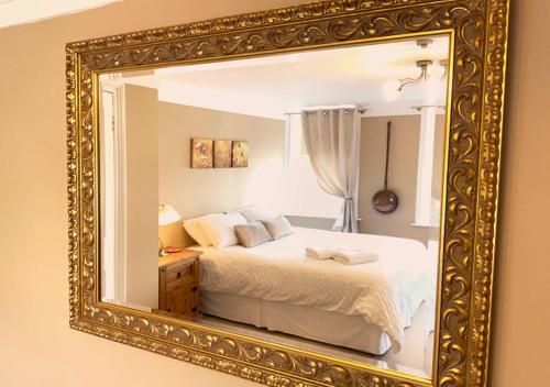 The Georgian Apartment - image 10