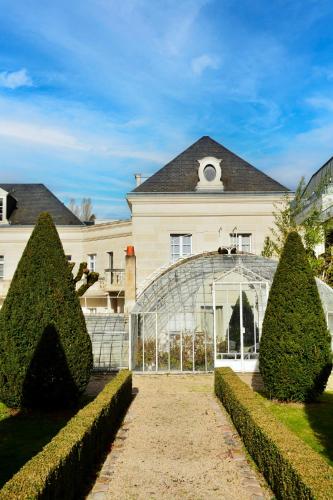 Château Belmont Tours by The Crest Collection