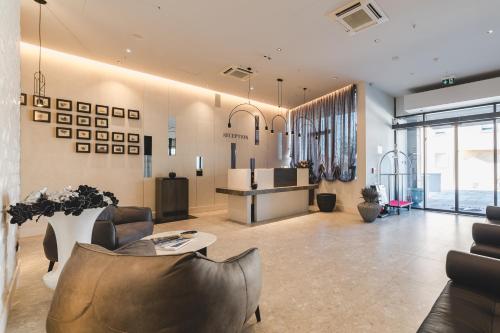 Lobi, Hotel Aurel Coast in Kotor