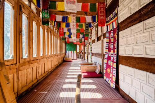 Étterem, Folktales Residency in Sangla