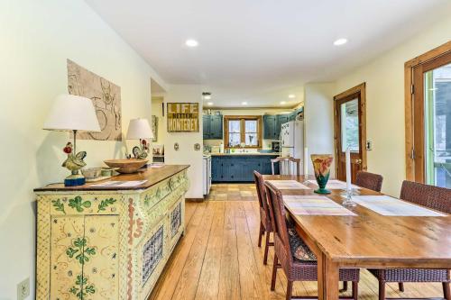 Cozy Monterey Home with Porch Walk to Lake Garfield in Monterey, USA