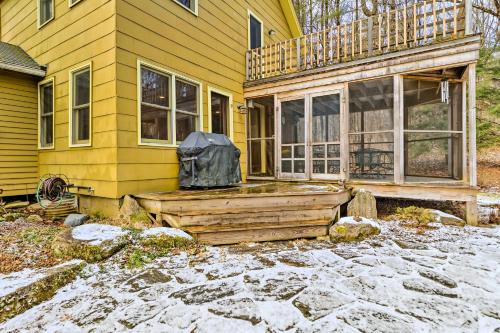 Cozy Monterey Home with Porch Walk to Lake Garfield in Monterey, USA