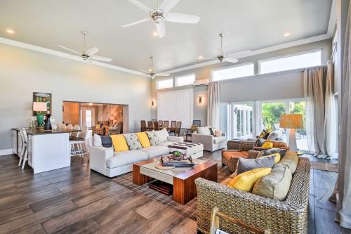 Expansive St Pete Beach Home: Pool, Walk to Beach in Tierra Verde (FL)