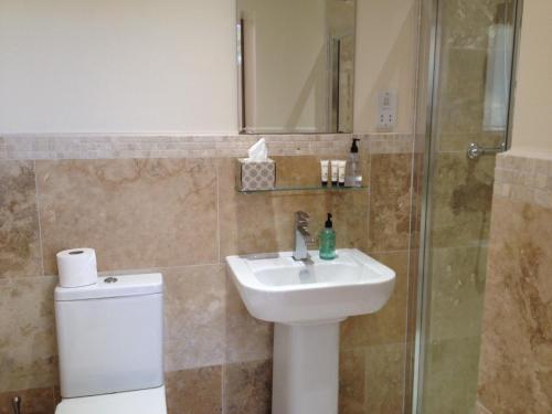 Deluxe Double Room with Shower