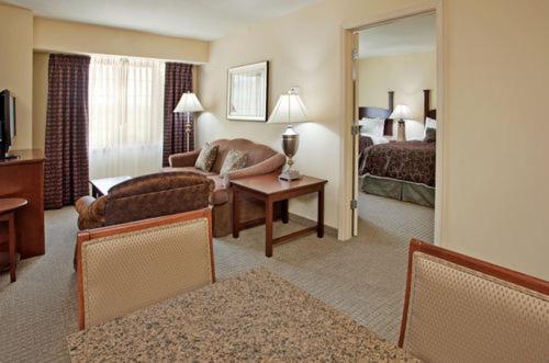 Staybridge Suites Kansas City-Independence