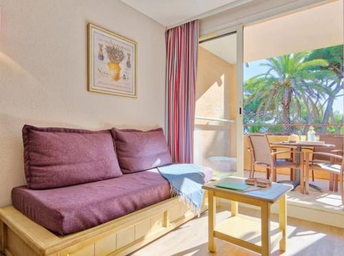 Superbe appartement 50M de la plage en bord de mer - Tap to explore photos