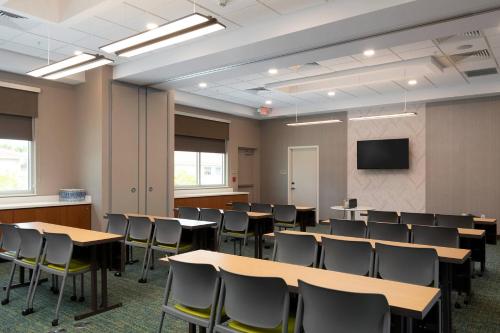 SpringHill Suites by Marriott Cape Canaveral Cocoa Beach - image 11