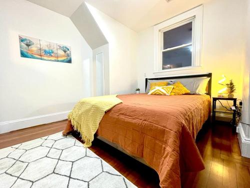 -No22- Comfy Room in a House - 5 min to Green Line T Station & Newton Wellesley Hospital at Newton B in Newton (Massachusetts)