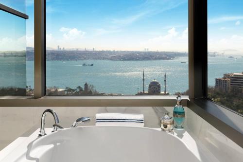 430808705 The Ritz-Carlton, Istanbul at the Bosphorus