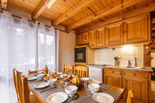 Chalet les Lupins Bleus au pied des pistes Font-Romeu Pyrénées 2000 Chalet les Lupins Bleus au pied des pistes Font-Romeu Pyrénées 2000