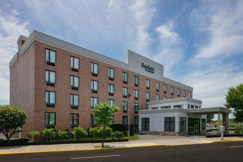 . Fairfield Inn by Marriott JFK Airport