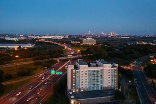 Renaissance Meadowlands Hotel