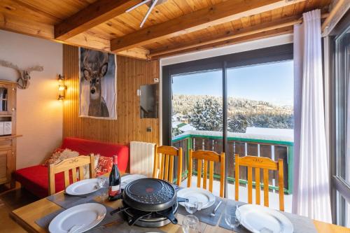 Chalet les Lupins Bleus au pied des pistes Font-Romeu Pyrénées 2000 Chalet les Lupins Bleus au pied des pistes Font-Romeu Pyrénées 2000