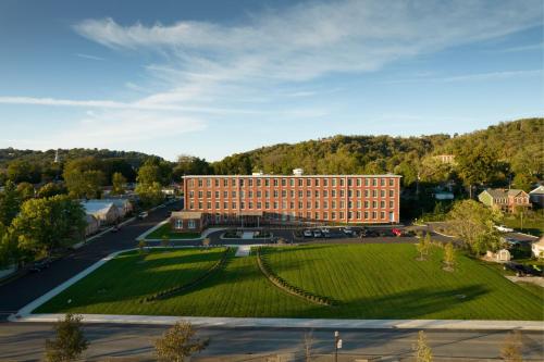 Fairfield Inn & Suites Madison - main image