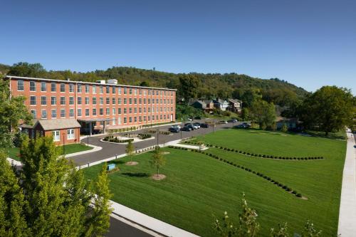 Fairfield Inn & Suites Madison Historic Eagle Cotton Mill