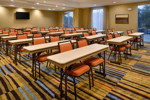 Fairfield Inn & Suites by Marriott Orlando East/UCF Area