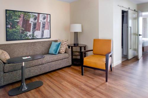 1 king bed, 1 sofa bed