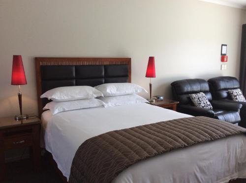 City Corporate Motor Inn The 4-star City Corporate Motor Inn offers comfort and convenience whether youre on business or holiday in Palmerston North. The hotel offers a wide range of amenities and perks to ensure you have a 